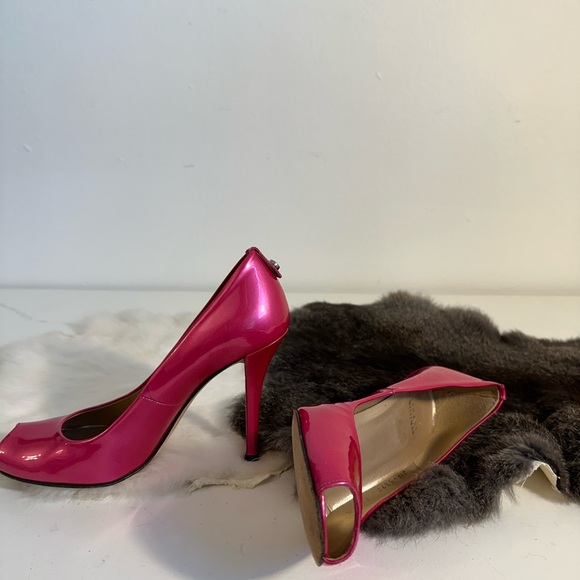 VINTAGE STUART WEITZMAN PINK PATENT LEATHER, PEEP TOE HEELS, SIZE: 7 1/2 - Picture 9 of 11